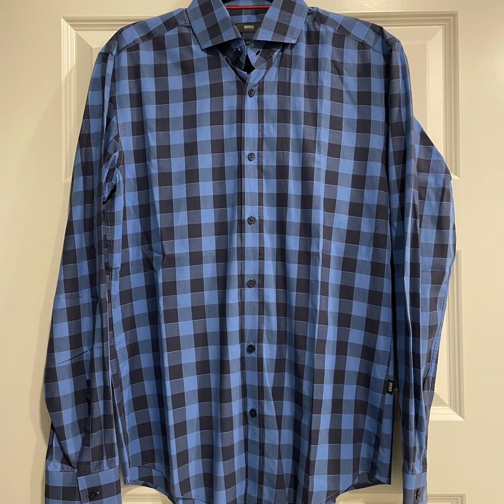 Hugo boss button down shirt size M